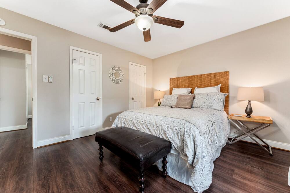 Photo of Bedroom in Barker