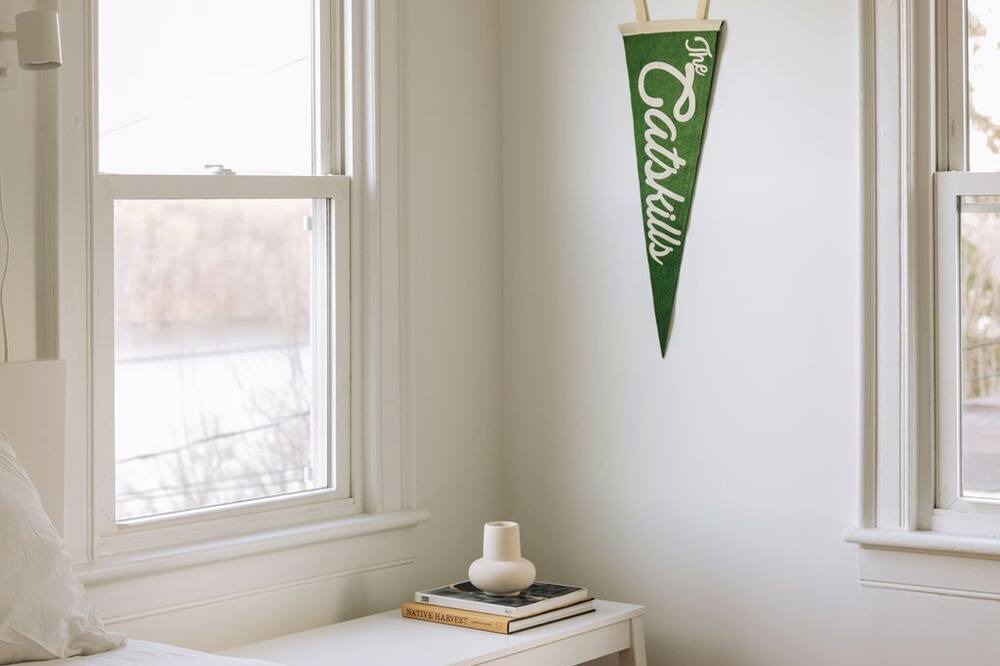 Photo of Bedroom in Town of New Baltimore