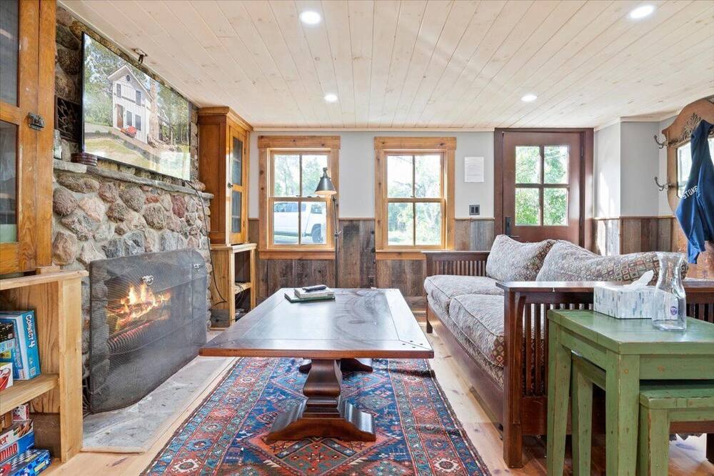 Photo of Livingroom in Rushville