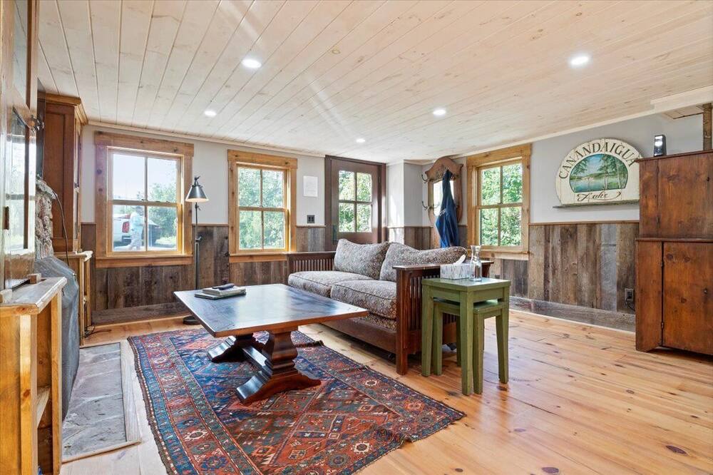Photo of Livingroom in Rushville