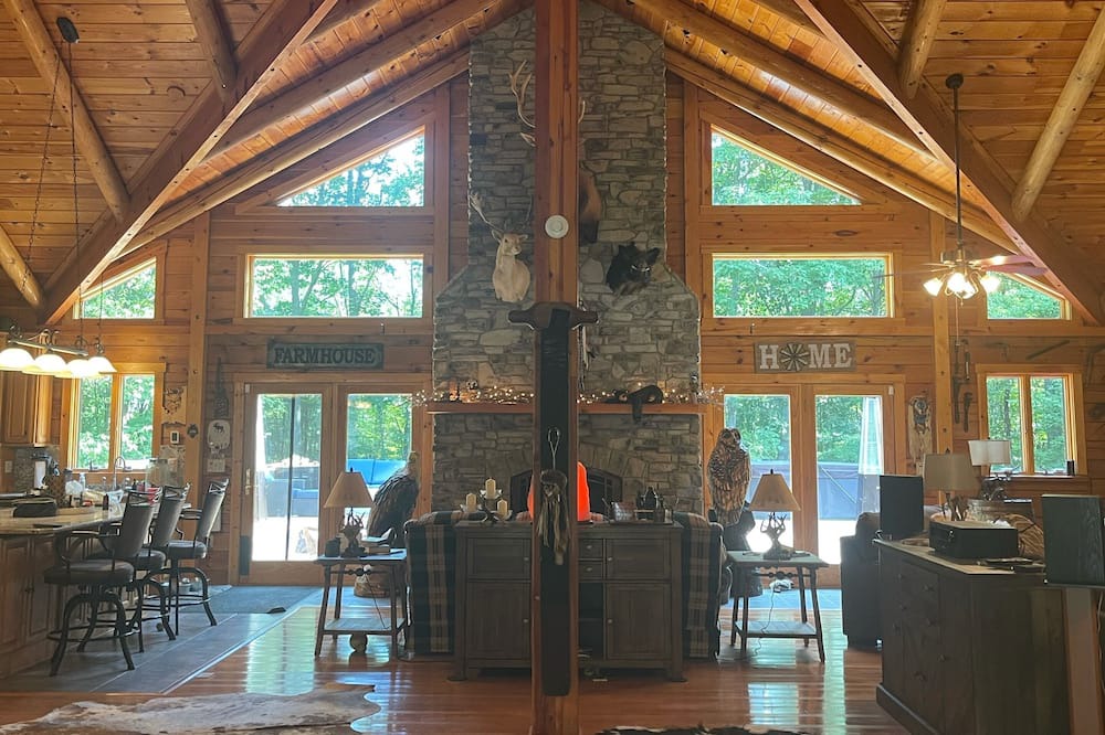 Photo of Livingroom in Madera