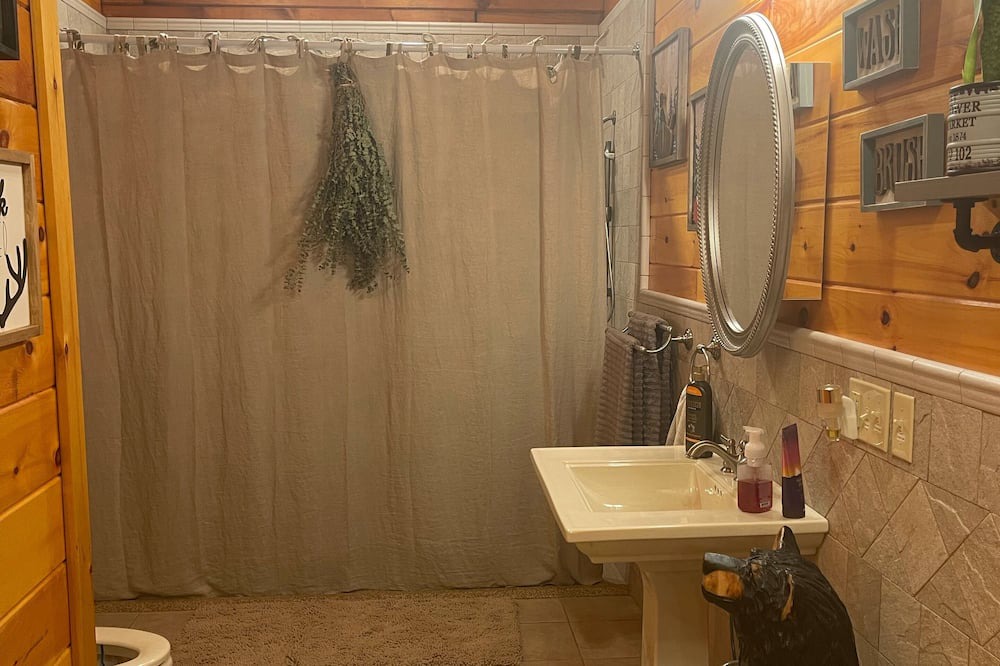 Photo of Bathroom in Madera