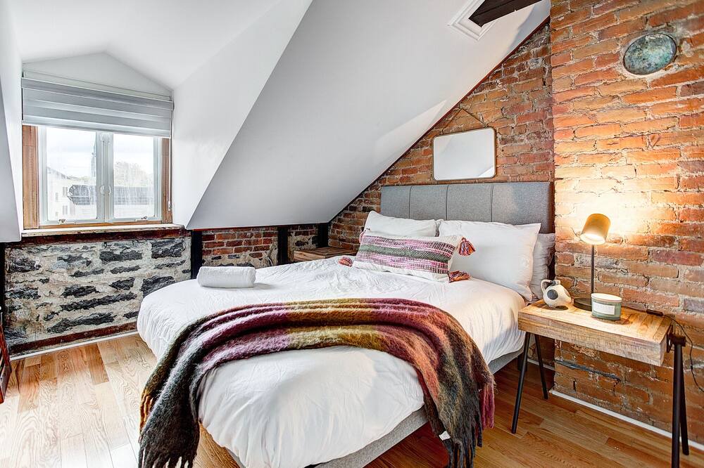 Photo of Bedroom in Latin Quarter