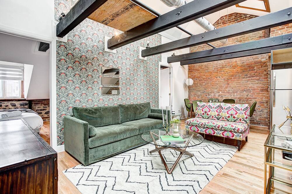 Photo of Livingroom in Latin Quarter