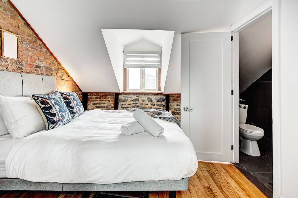Photo of Bedroom in Latin Quarter
