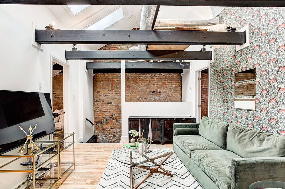 Photo of Livingroom in Latin Quarter