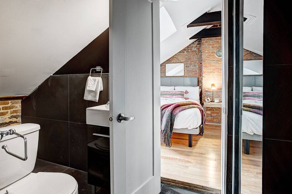 Photo of Bedroom in Latin Quarter