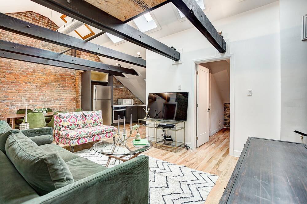 Photo of Livingroom in Latin Quarter