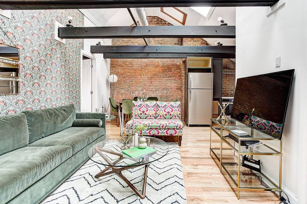 Photo of Livingroom in Latin Quarter