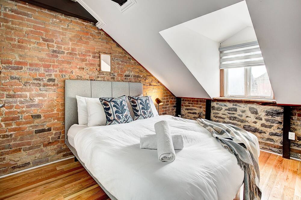 Photo of Bedroom in Latin Quarter