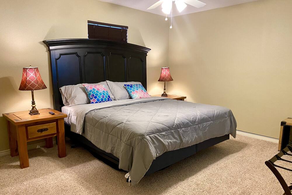 Photo of Bedroom in Allen