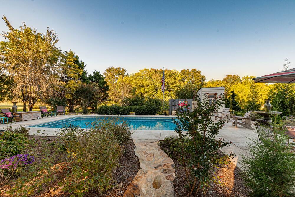 Photo of Outdoor in Harrison