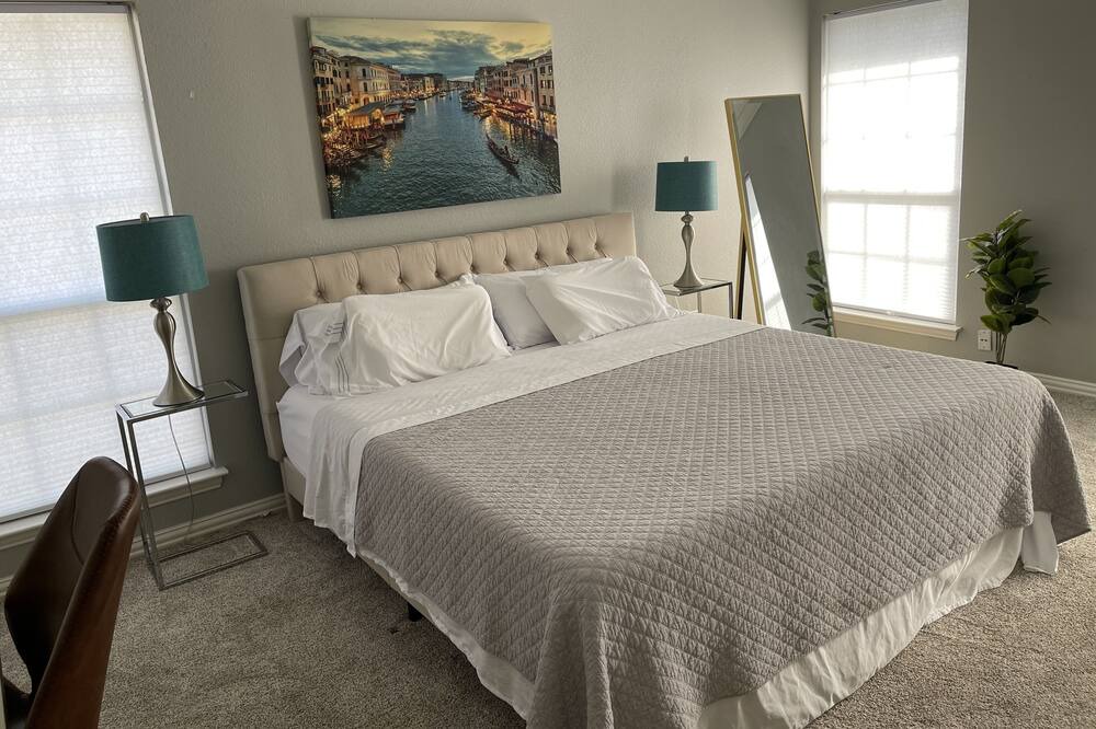 Photo of Bedroom in Valley Ranch