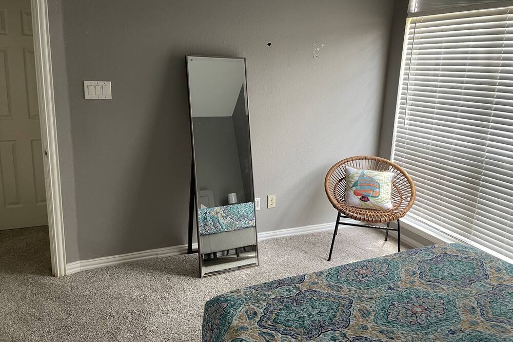 Photo of Bedroom in Valley Ranch