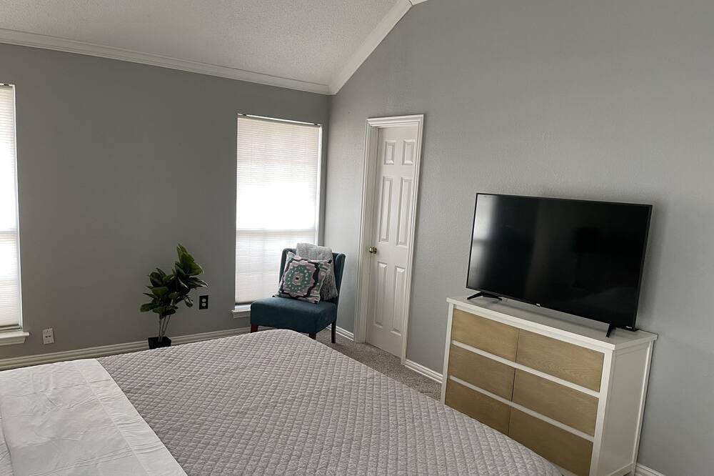 Photo of Bedroom in Valley Ranch
