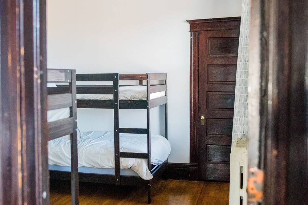 Photo of Bedroom in Calumet