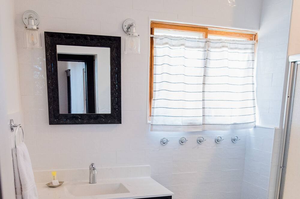 Photo of Bathroom in Calumet