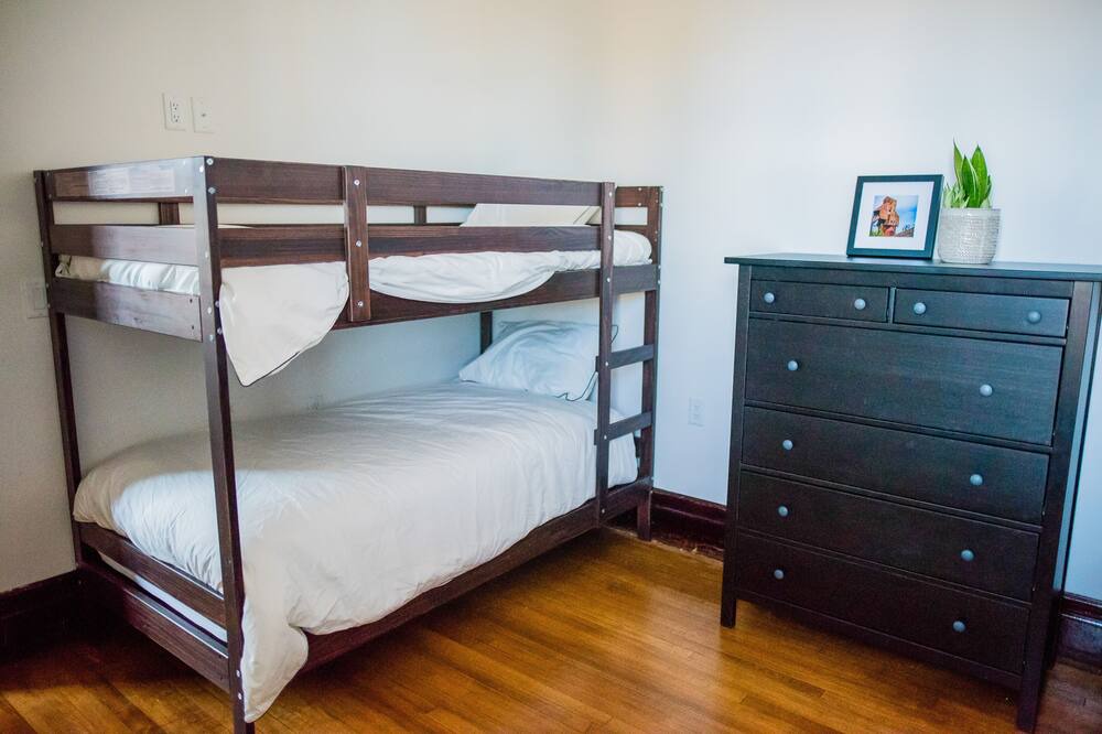 Photo of Bedroom in Calumet