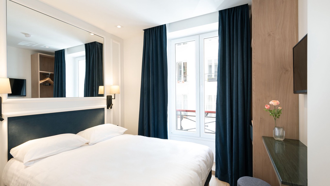 Photo of Bedroom in Arts-et-Metiers