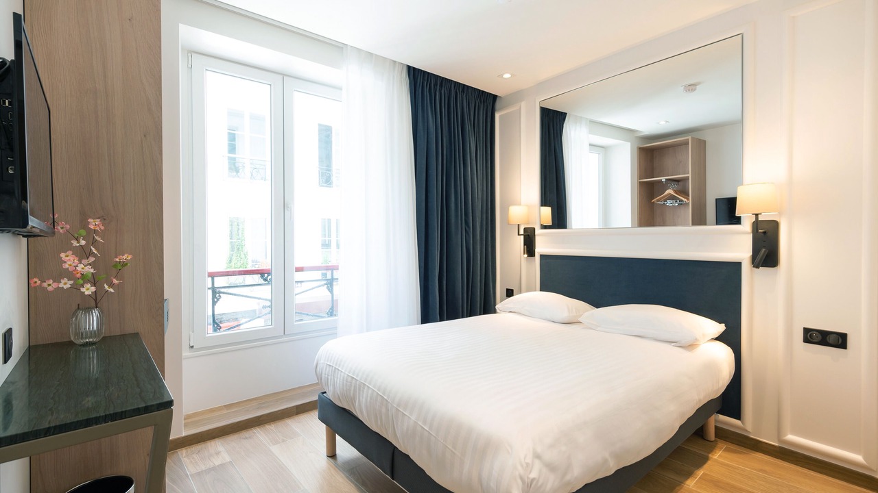 Photo of Bedroom in Arts-et-Metiers