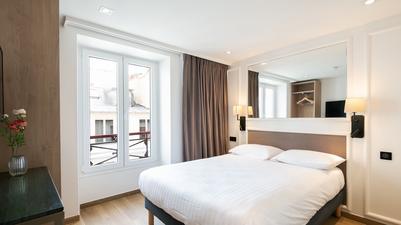Photo of Bedroom in Arts-et-Metiers
