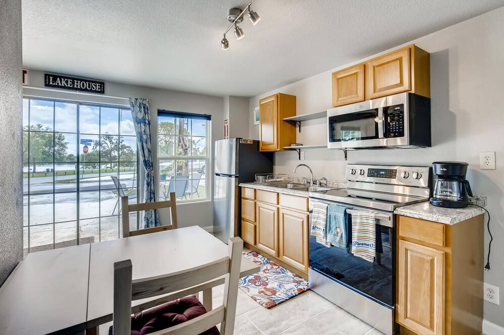 Photo of Kitchen in Woodlawn Lake
