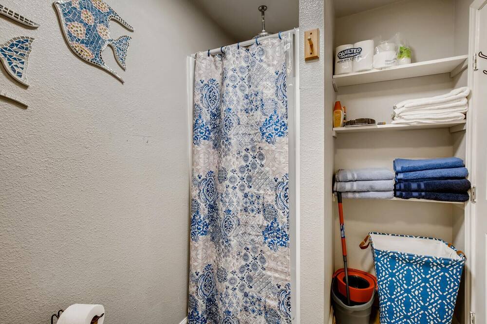 Photo of Bathroom in Woodlawn Lake