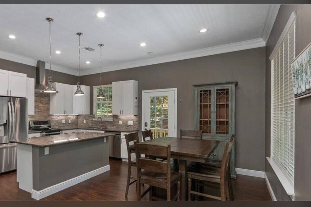 Photo of Kitchen in Cape Royale