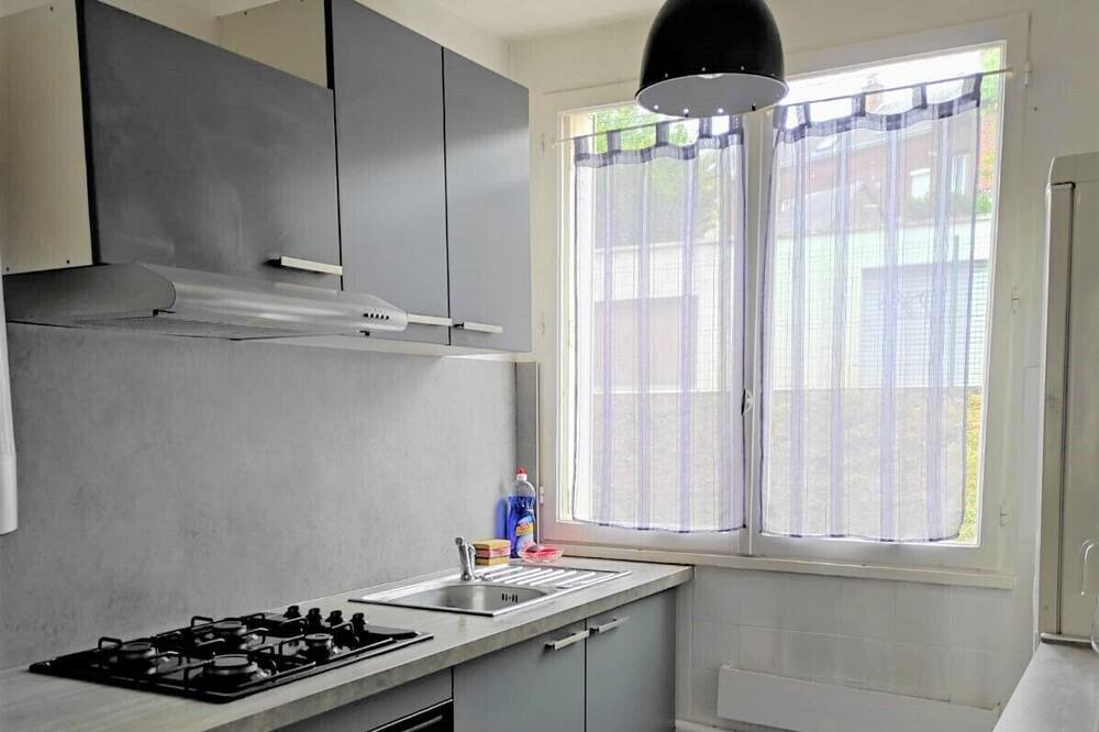 Photo of Kitchen in Deville-les-Rouen