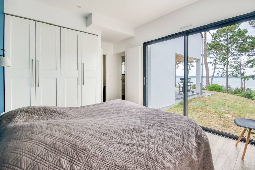 Photo of Bedroom in Larmor-Baden