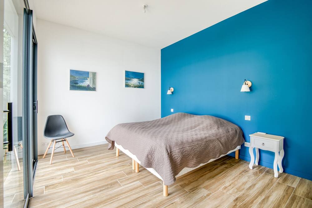 Photo of Bedroom in Larmor-Baden