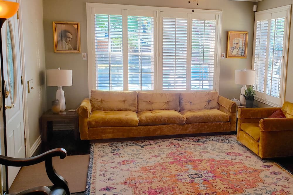 Photo of Livingroom in Norman