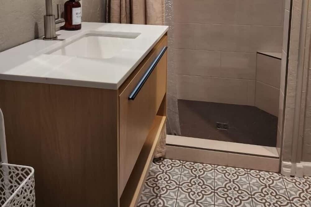 Photo of Bathroom in Norman