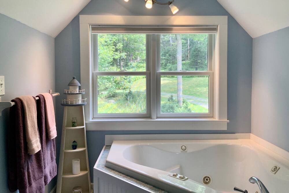 Photo of Bathroom in Islesboro