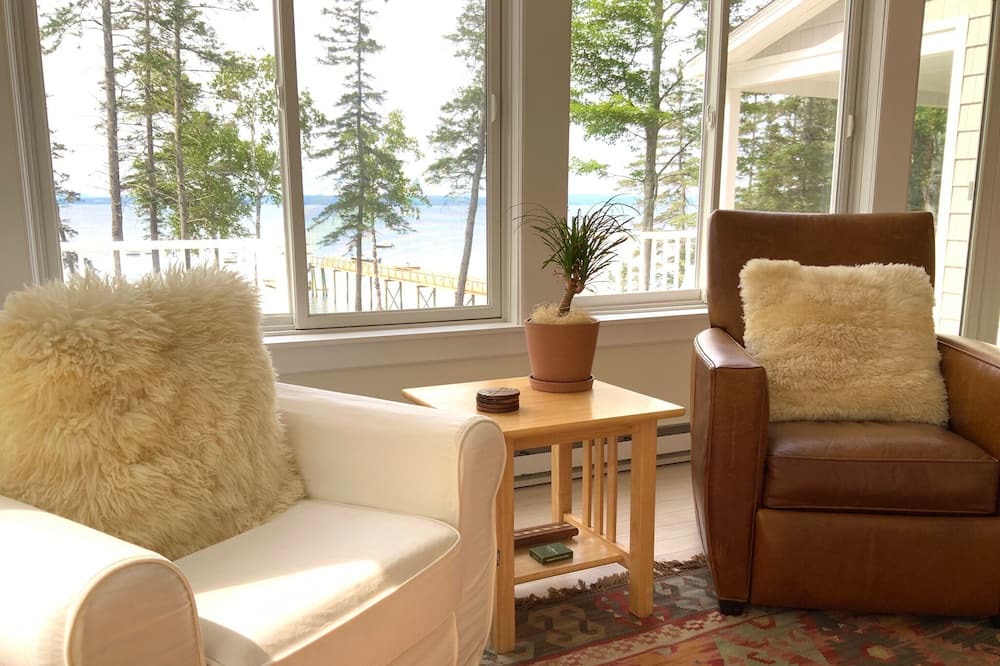 Photo of Bedroom in Islesboro