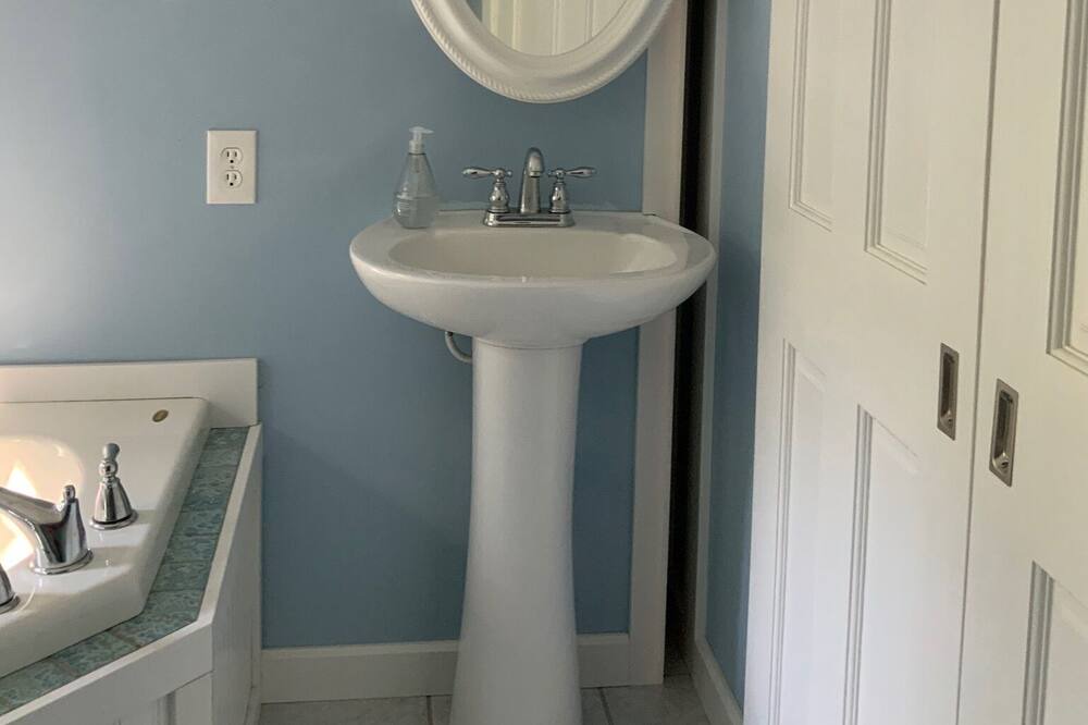 Photo of Bathroom in Islesboro