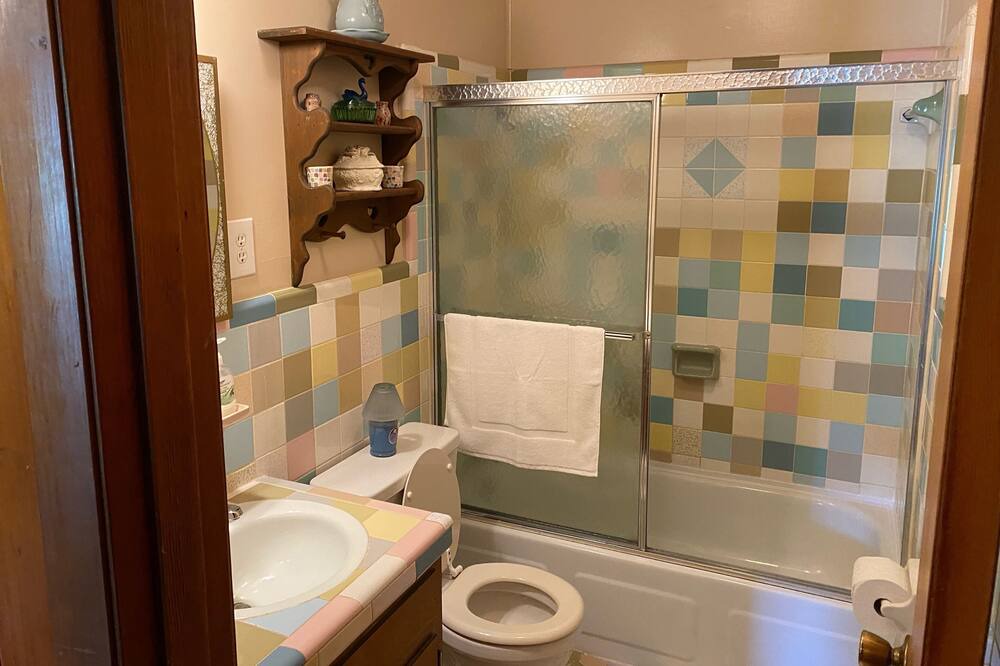 Photo of Bathroom in Summerton