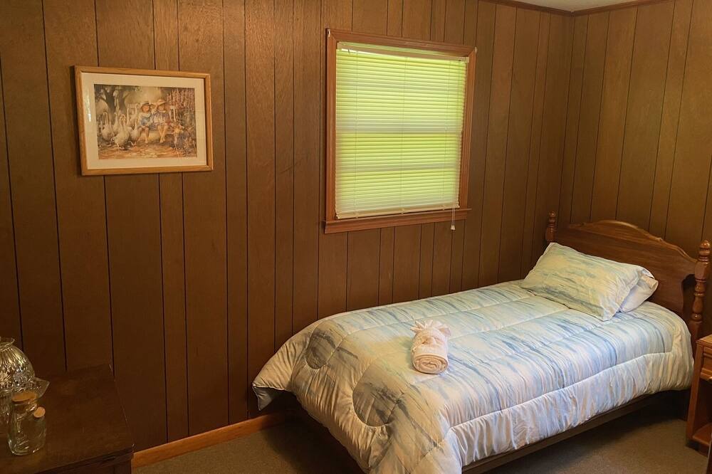 Photo of Bedroom in Summerton