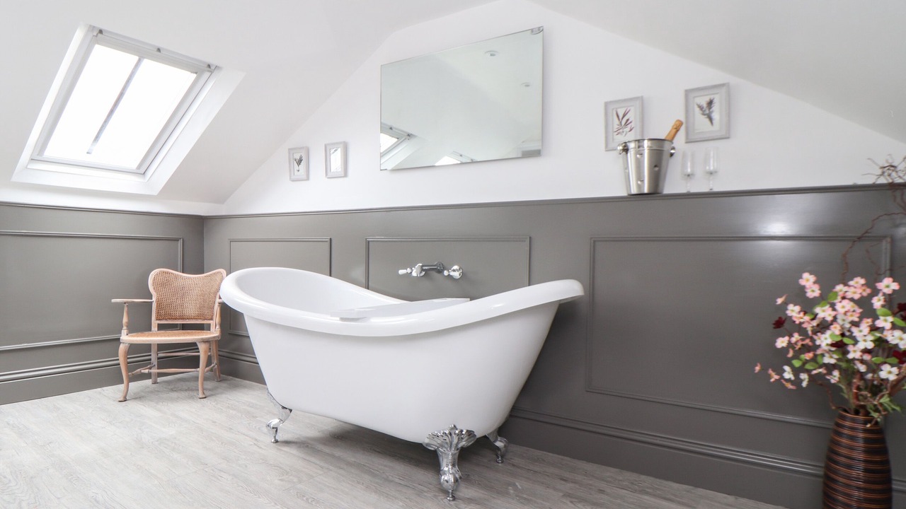 Photo of Bathroom in Porthleven