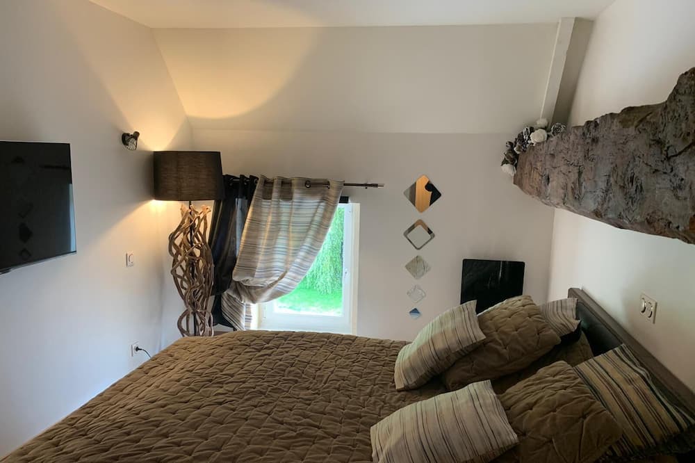 Photo of Bedroom in Banville