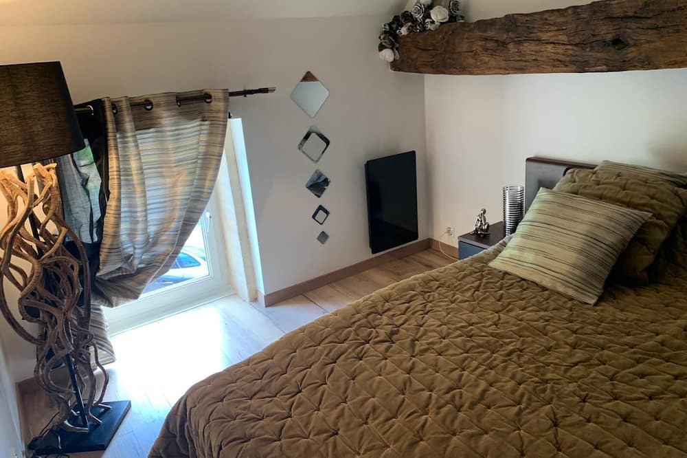 Photo of Bedroom in Banville