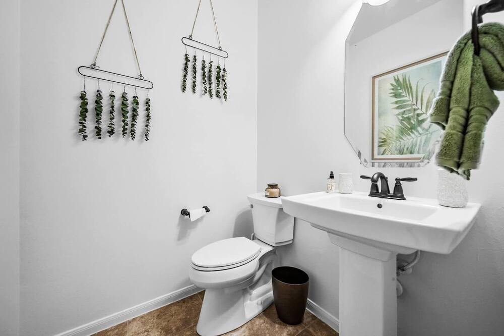 Photo of Bathroom in College Park