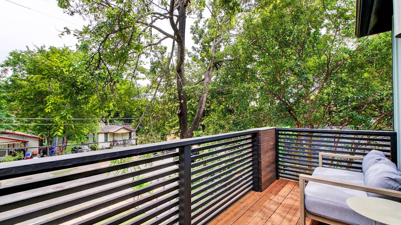 Photo of Outdoor in Govalle