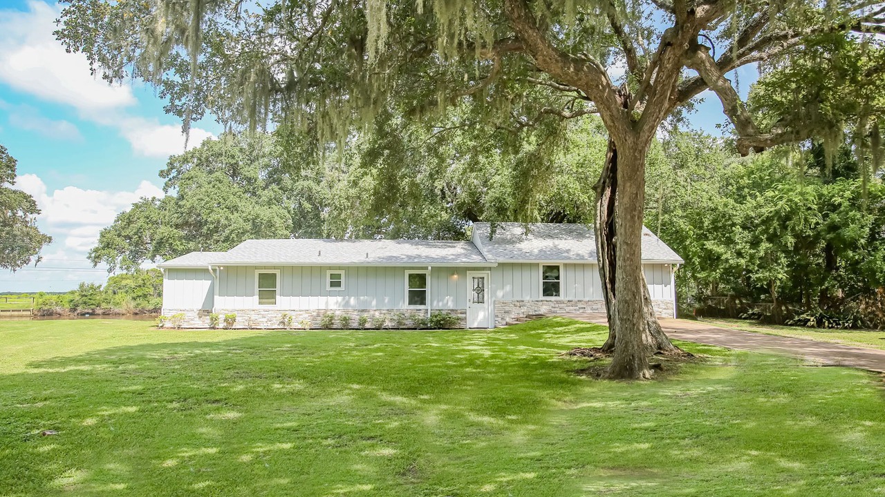 Photo of Outdoor in Cedar Lane