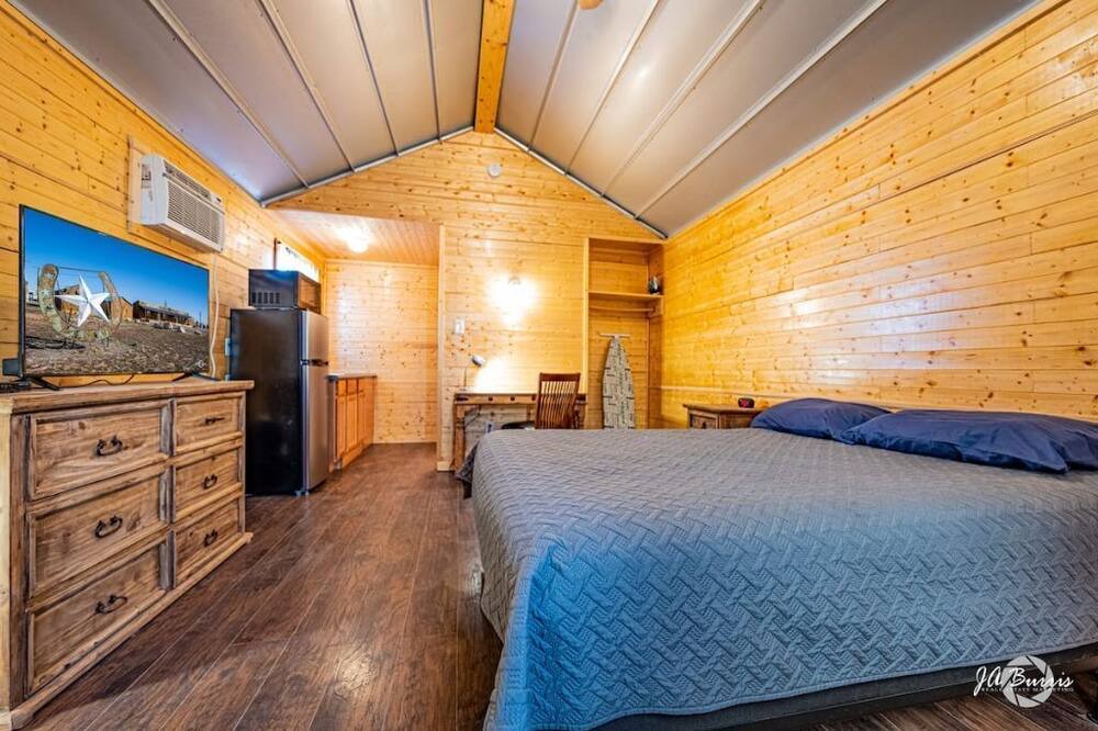 Photo of Bedroom in Midland