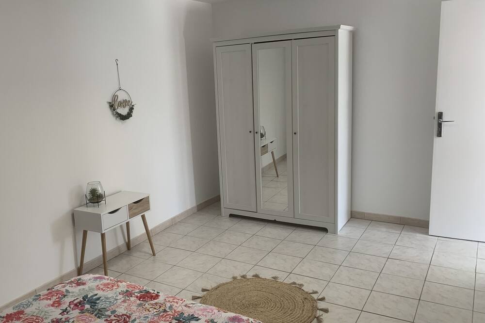 Photo of Bedroom in Lambesc