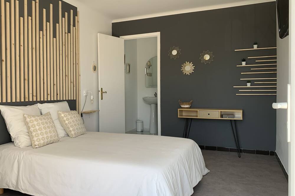 Photo of Bedroom in Lambesc