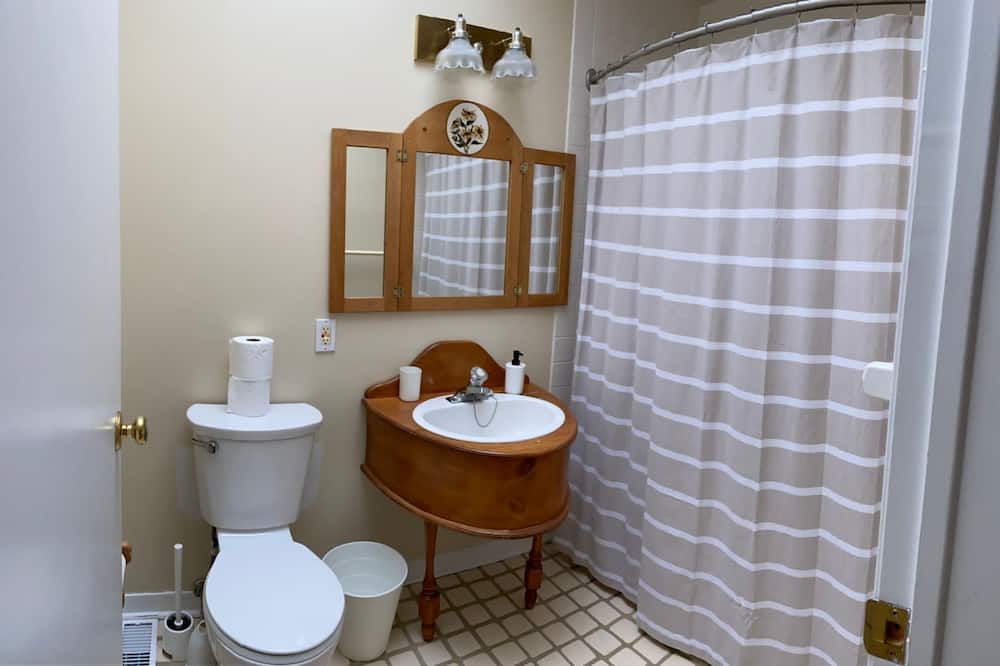Photo of Bathroom in Lagoon City