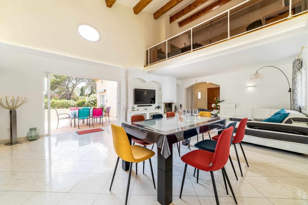 Photo of Livingroom in Puget-sur-Argens