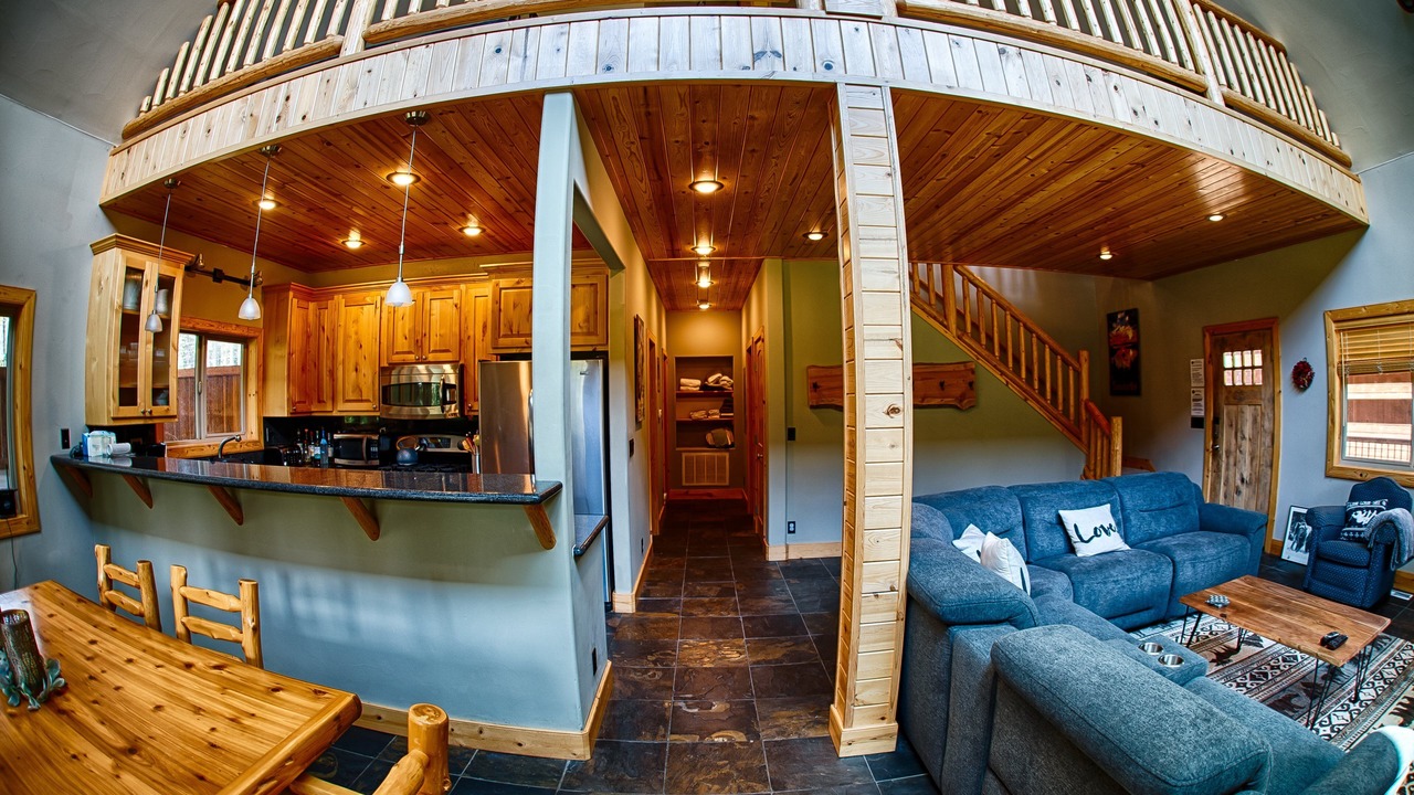 Photo of Livingroom in Echo Lake